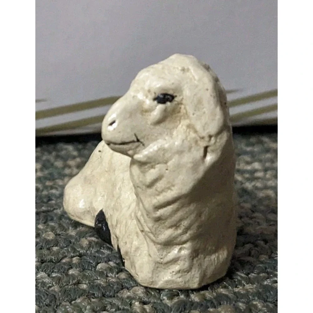 Vaillancourt Folk Art Chalkware Nativity Mini Sheep Lying Down 477  2014